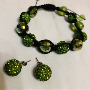 Handmade set of bracelet and earrings 🥰